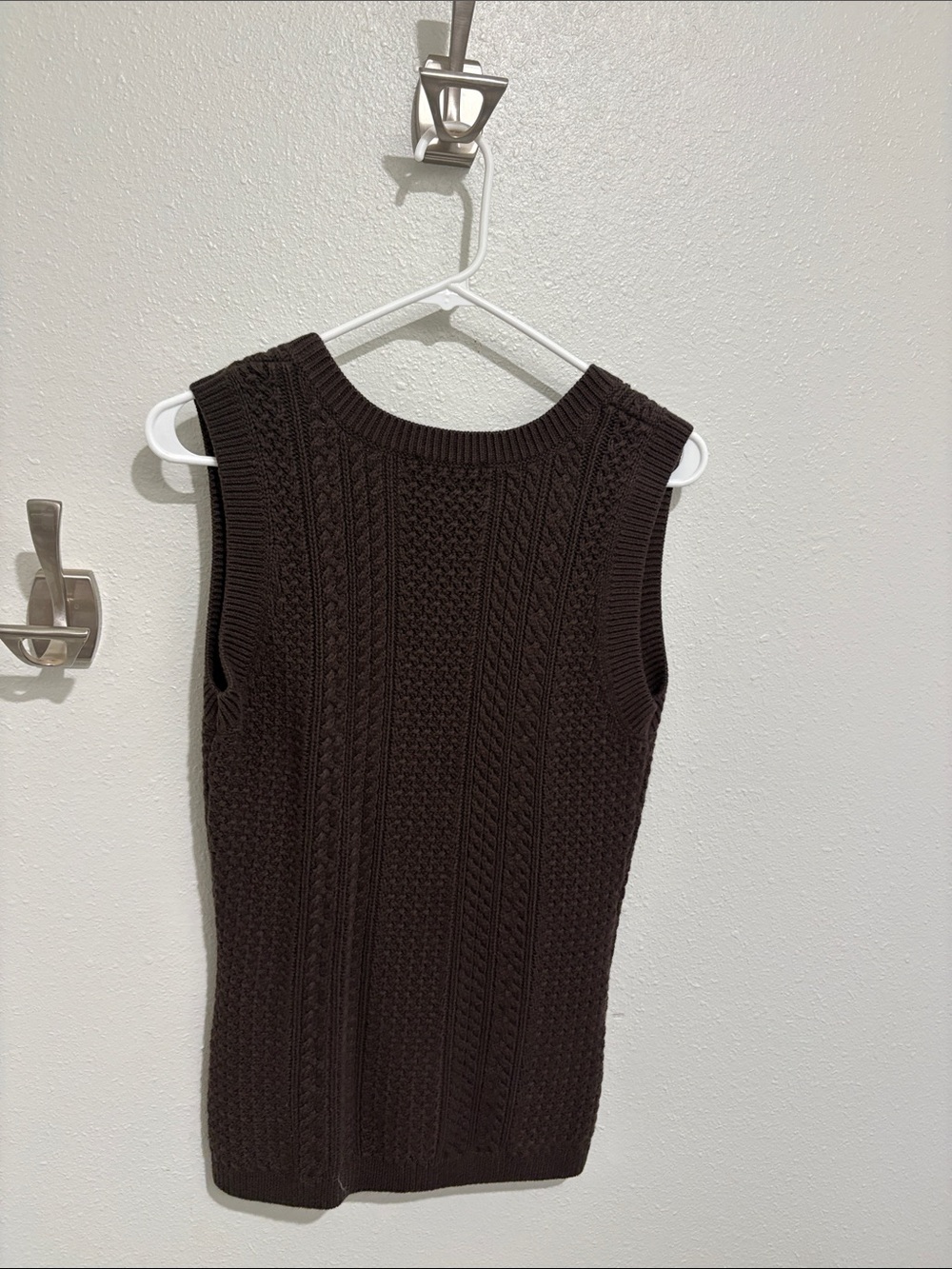 Talbots Dark Brown Cable Knit Sleeveless V-Neck Sweater Vest - Picture 3 of 4